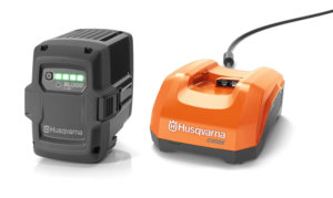 Husqvarna SET Akku BLi300 + Ladegerät 40-C500X