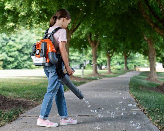 Rückentragbares Blasgerät mit Seifenblasen, ohne Batterie