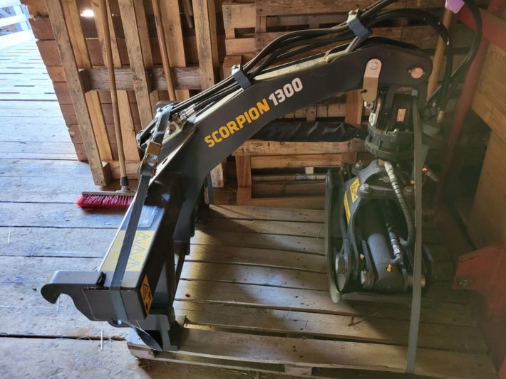 uniforest_scorpion1300