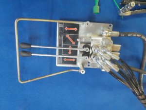 2-fach Steuergerät mit Bowdenzug